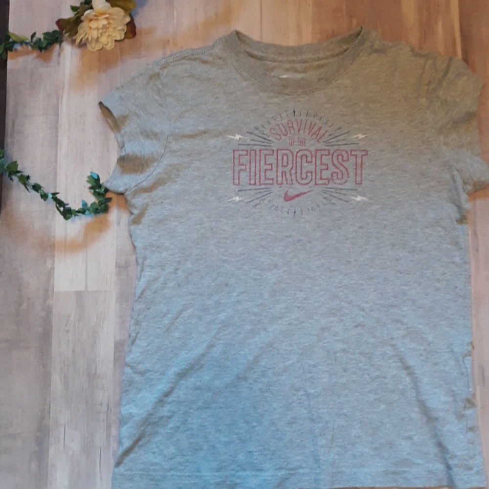 Nike tee